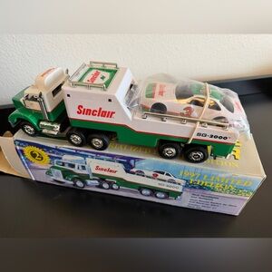 Sinclair SG-2000 Toy Truck and Race Car - Green and White